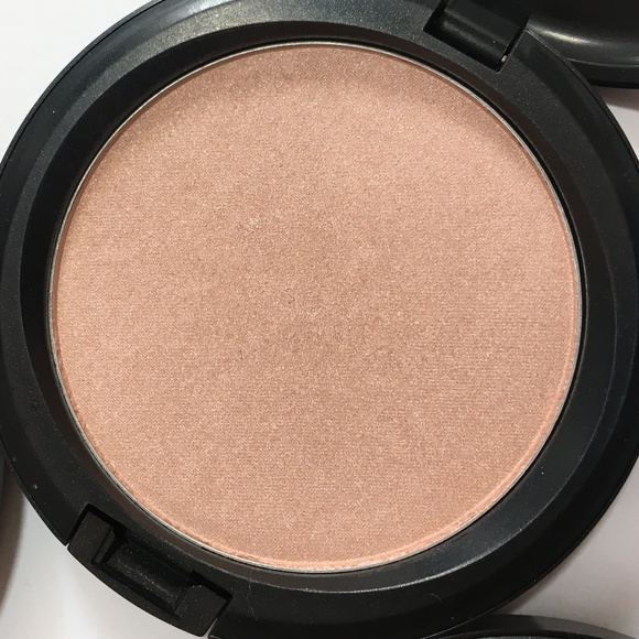 MAC Cosmetics Other - MAC Sparkling Rose Iridescent Pressed Powder LNIB